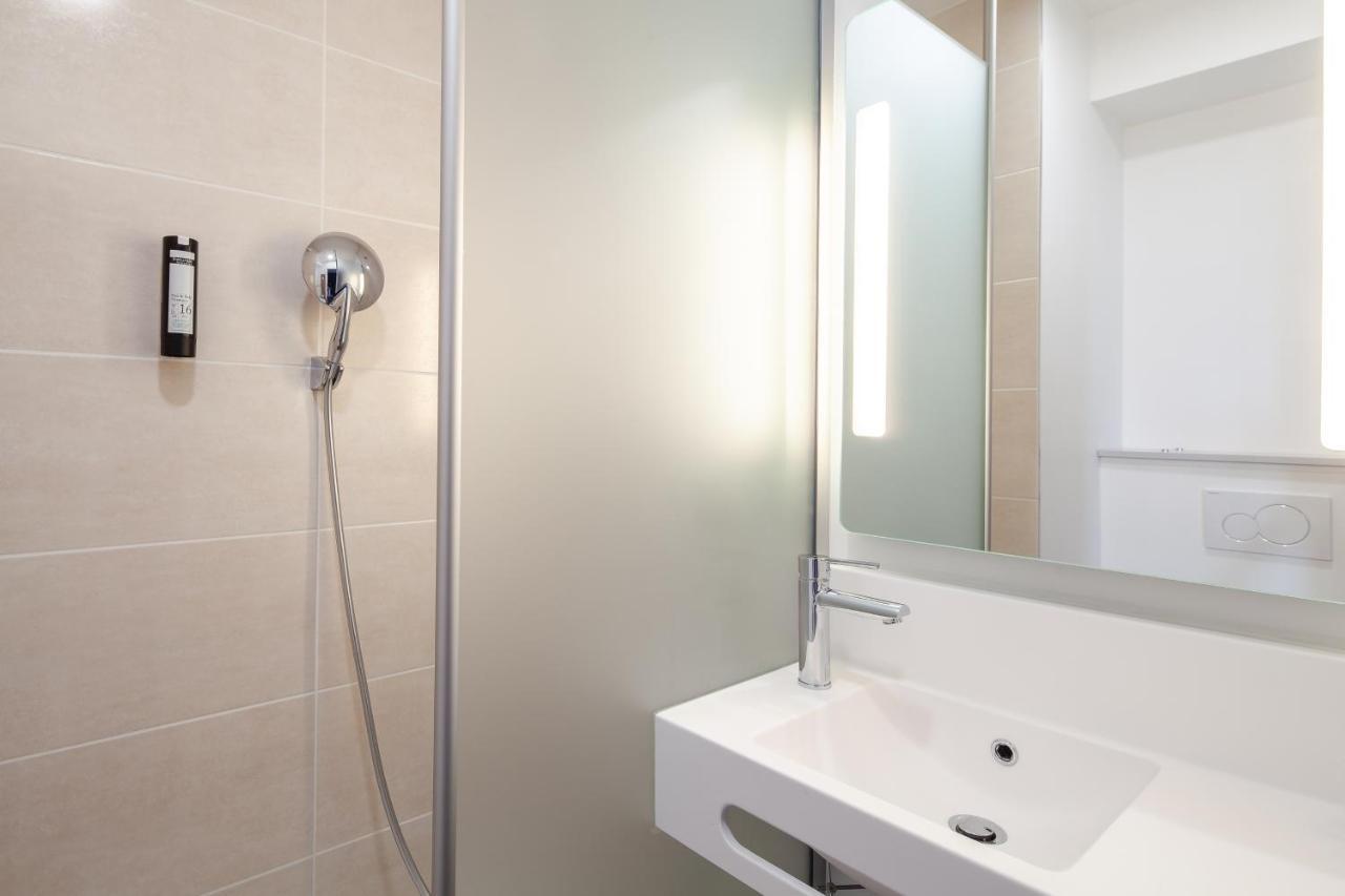 B&B Hotel Massy Gare Tgv Екстериор снимка