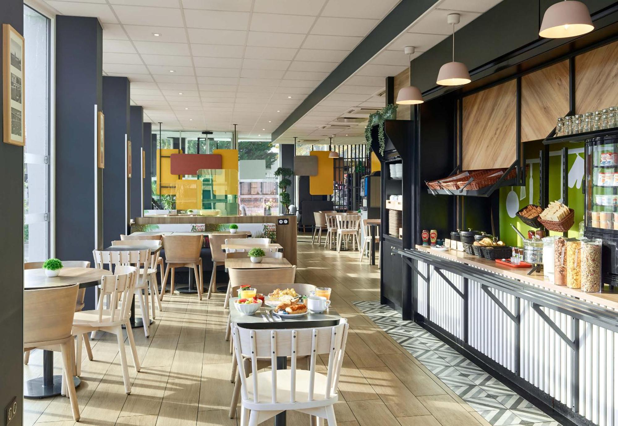 B&B Hotel Massy Gare Tgv Екстериор снимка