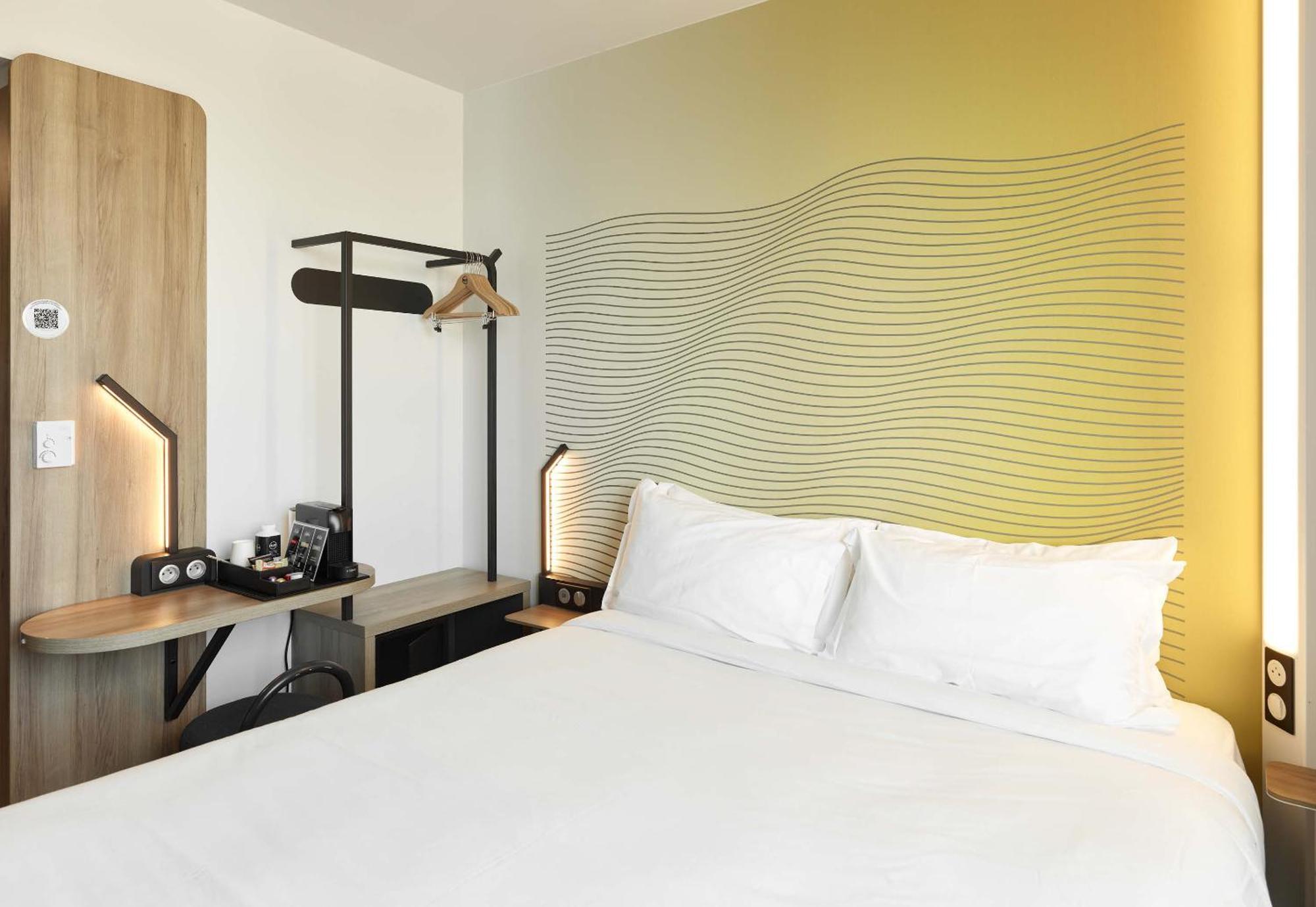 B&B Hotel Massy Gare Tgv Екстериор снимка