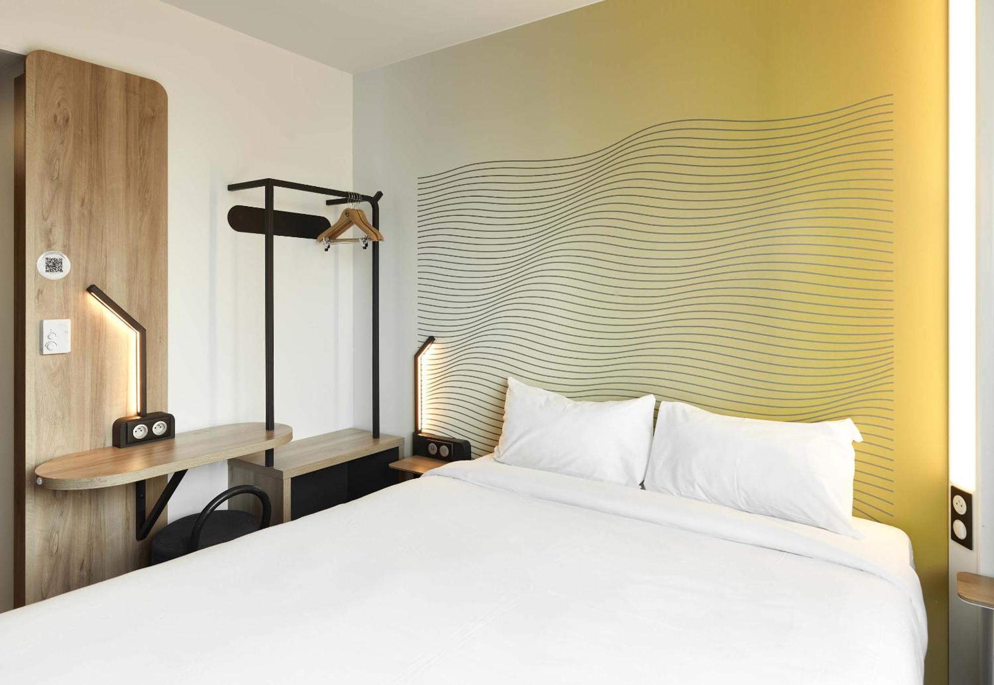 B&B Hotel Massy Gare Tgv Екстериор снимка